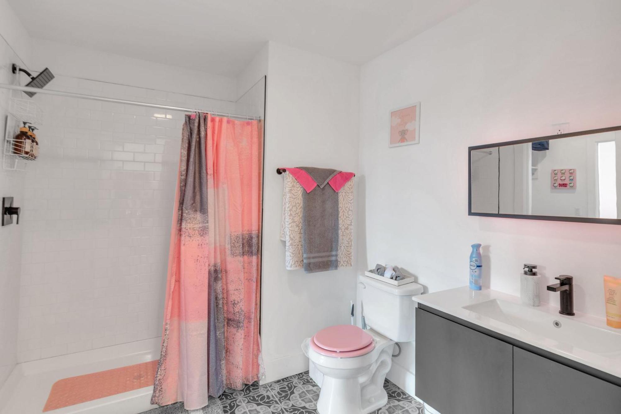 엘리자베스 Pink Heaven Indoor Pool, Free Parking, Near Nyc 아파트 외부 사진